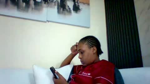 DOVY ACHIENG online show from 10-15-25, 06:52