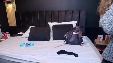 R A C H E L online show from 10-01-25, 12:00