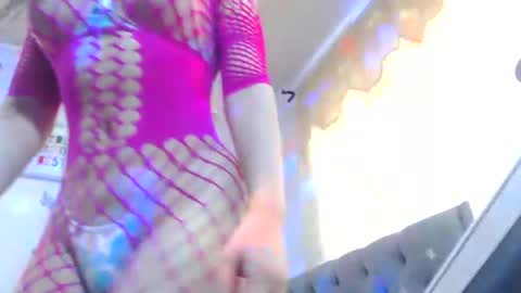 Snapshot of sexysafiravenus chatting on 01-03-25, 05:10 Venus Independent Model online show from 01-03-25, 05:10