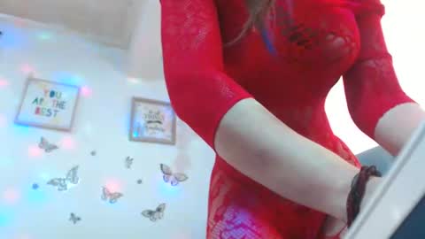 Snapshot of sexysafiravenus chatting on 02-18-25, 05:10 Venus Independent Model online show from 02-18-25, 05:10