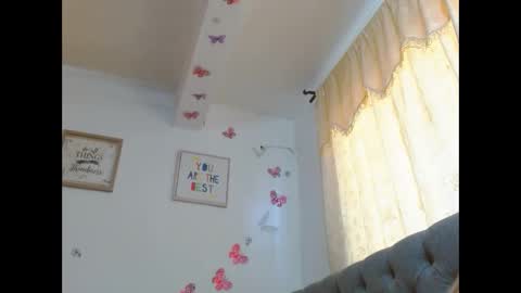 Venus Independent Model online show from 04-18-26, 07:07