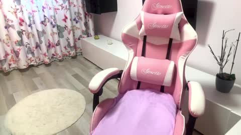 Snapshot of sexyycouple22 chatting on 01-23-25, 09:08 Sexycouple online show from 01-23-25, 09:08