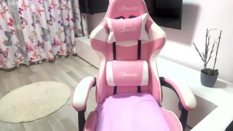 Snapshot of sexyycouple22 chatting on 01-25-25, 06:12 Sexycouple online show from 01-25-25, 06:12