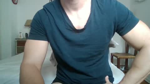 Snapshot of sexyyphilip chatting on 12-21-24, 04:14 sexyyphilip online show from 12-21-24, 04:14