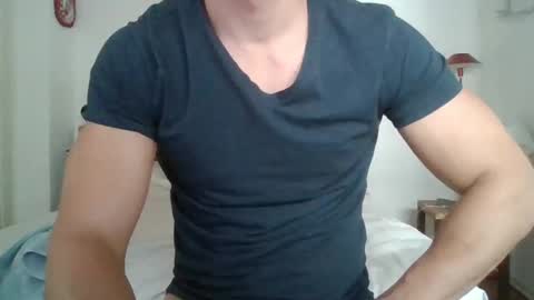 Snapshot of sexyyphilip chatting on 02-08-25, 03:00 sexyyphilip online show from 02-08-25, 03:00