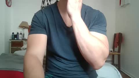 Snapshot of sexyyphilip chatting on 12-20-25, 07:21 sexyyphilip online show from 12-20-25, 07:21