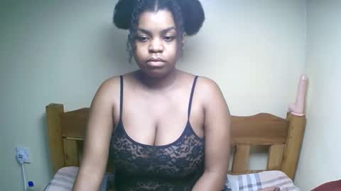 Snapshot of sexyyred_ chatting on 04-30-26, 05:03 sexyyred_ online show from 04-30-26, 05:03
