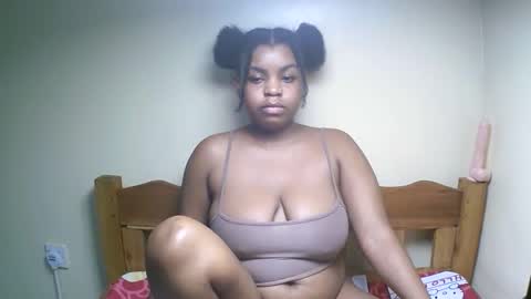 Snapshot of sexyyred_ chatting on 05-11-26, 03:29 sexyyred_ online show from 05-11-26, 03:29