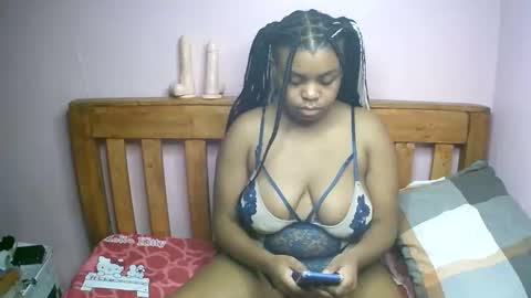 Snapshot of sexyyred_ chatting on 06-05-26, 03:13 sexyyred_ online show from 06-05-26, 03:13
