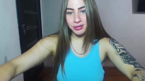 Snapshot of sexyyuliia777 chatting on 10-12-25, 07:29 Yuliia online show from 10-12-25, 07:29