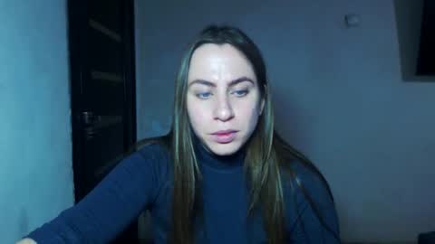 Snapshot of sexyyuliia777 chatting on 11-28-25, 08:50 Yuliia online show from 11-28-25, 08:50