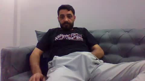Snapshot of sexyyy_mannn chatting on 06-14-26, 05:37 sexyyy_mannn online show from 06-14-26, 05:37