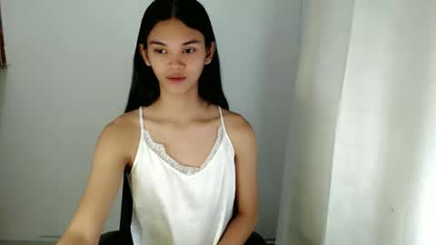 Zendaya online show from 10-05-25, 01:42