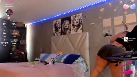 Snapshot of sexyzoe_69 chatting on 06-27-26, 08:25 Alexa online show from 06-27-26, 08:25
