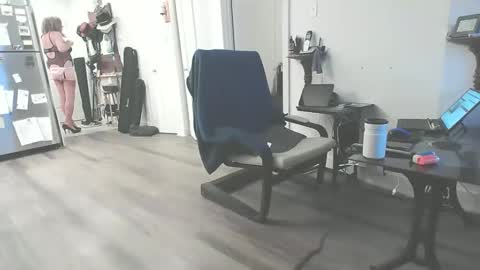 CD    Jeanne online show from 12-17-25, 08:42