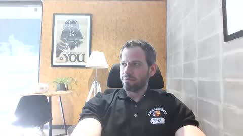 Snapshot of shad0w_hunter chatting on 01-24-25, 06:35 shad0w_hunter online show from 01-24-25, 06:35