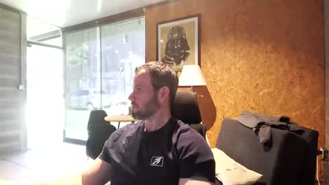 Snapshot of shad0w_hunter chatting on 09-10-25, 02:06 shad0w_hunter online show from 09-10-25, 02:06