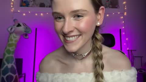 Snapshot of shadebabe chatting on 12-11-24, 02:33 shadebabe online show from 12-11-24, 02:33