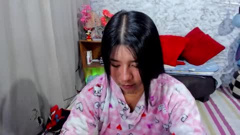 Snapshot of shaden_1 chatting on 09-18-25, 01:40 Liz online show from 09-18-25, 01:40