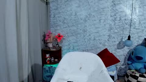 Snapshot of shaden_1 chatting on 10-10-25, 01:15 Liz online show from 10-10-25, 01:15