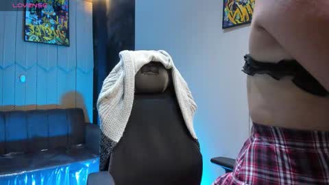 Snapshot of shaden_1 chatting on 01-31-26, 09:02 Liz online show from 01-31-26, 09:02