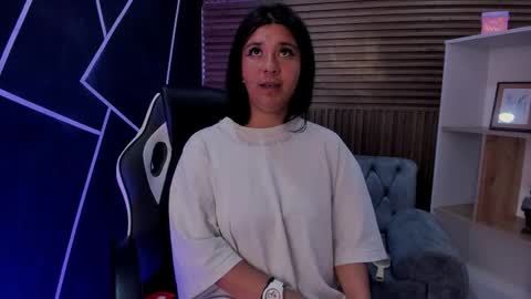 Snapshot of shaden_1 chatting on 02-19-26, 09:49 Liz online show from 02-19-26, 09:49