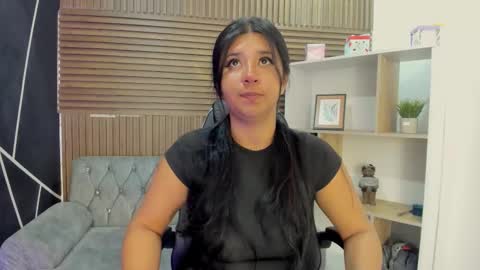 Snapshot of shaden_1 chatting on 02-19-26, 09:55 Liz online show from 02-19-26, 09:55