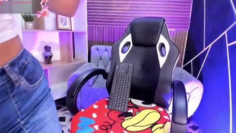 Snapshot of shaden_1 chatting on 02-21-26, 10:11 Liz online show from 02-21-26, 10:11