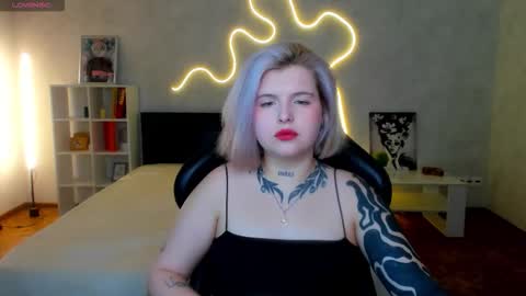 Lana online show from 11-30-25, 01:53