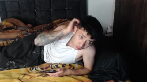 Snapshot of shadow_men_ chatting on 04-07-26, 06:14 james online show from 04-07-26, 06:14