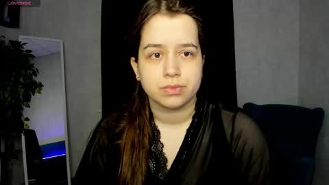 Snapshot of shadowfray chatting on 11-17-25, 01:33 shadowfray online show from 11-17-25, 01:33