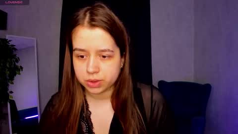 Snapshot of shadowfray chatting on 11-18-25, 01:33 shadowfray online show from 11-18-25, 01:33