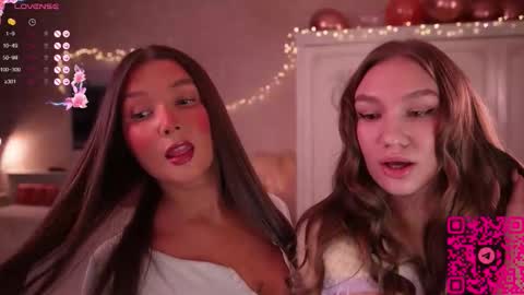 Sindy and Nancy  Next stream 1 December  online show from 01-17-26, 01:16