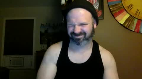 Snapshot of shadyyyyyy7 chatting on 10-19-25, 04:35 Shady online show from 10-19-25, 04:35