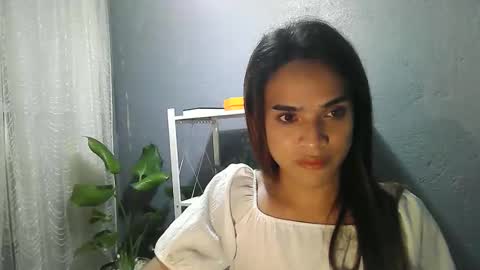 Snapshot of shaharra chatting on 11-17-25, 12:55 shaharra online show from 11-17-25, 12:55