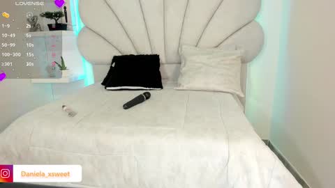 Snapshot of shairytovar chatting on 10-17-25, 07:44 shairytovar online show from 10-17-25, 07:44