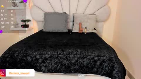 Snapshot of shairytovar chatting on 10-24-25, 07:16 shairytovar online show from 10-24-25, 07:16