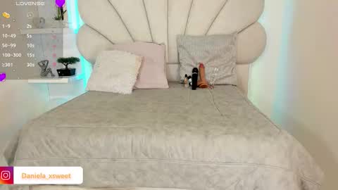 Snapshot of shairytovar chatting on 11-14-25, 07:51 shairytovar online show from 11-14-25, 07:51