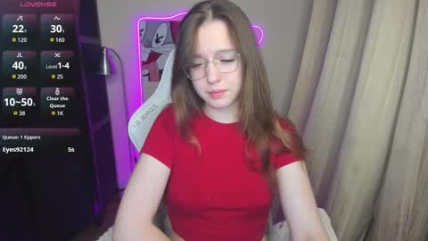 Snapshot of shalinamontana chatting on 09-27-25, 05:07 Vivian online show from 09-27-25, 05:07