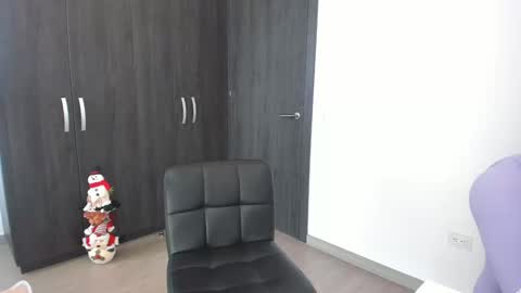 onlyfans shanabellucy online show from 12-20-24, 06:13