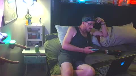 Snapshot of shane_and_shiloh chatting on 02-19-26, 01:34 Shane Shiloh online show from 02-19-26, 01:34