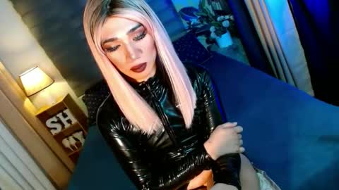 MISS SHANE online show from 11-25-25, 06:52