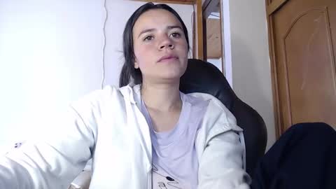 Snapshot of shanel_lozano chatting on 09-14-25, 05:12 shanel_lozano online show from 09-14-25, 05:12