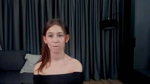 me name is Mia online show from 12-16-25, 05:29