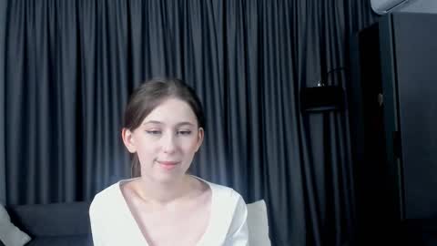 me name is Mia online show from 12-21-25, 05:09