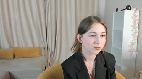 me name is Mia online show from 03-09-26, 07:18