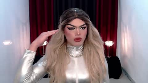 Snapshot of shanex01 chatting on 12-23-24, 06:05 Shane X online show from 12-23-24, 06:05