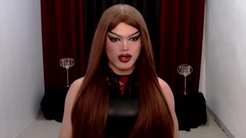 Snapshot of shanex01 chatting on 01-10-25, 06:17 Shane X online show from 01-10-25, 06:17