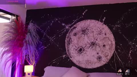 Snapshot of shaniadaniels chatting on 12-16-25, 08:36 ShaniaDaniels online show from 12-16-25, 08:36