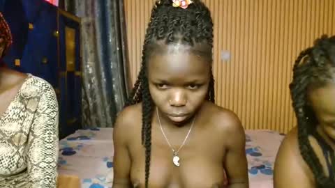 Shaniz online show from 11-16-25, 03:06